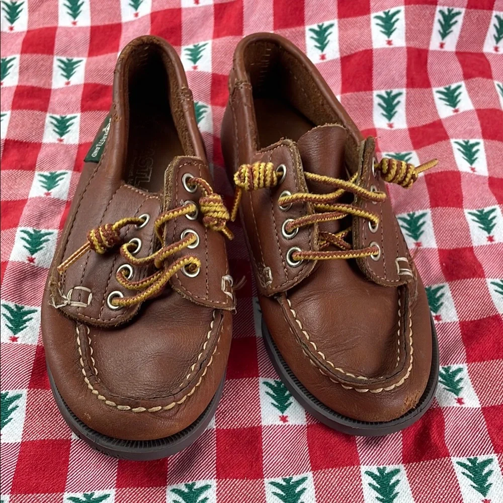 Vintage Eastland Brown Moccasins with Classic Design